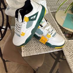 Jordan 4 Retro New 
