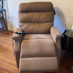 Ashley Signature Reclining Electric Chair