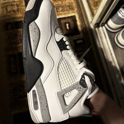 Jordan 4 white cement size 10