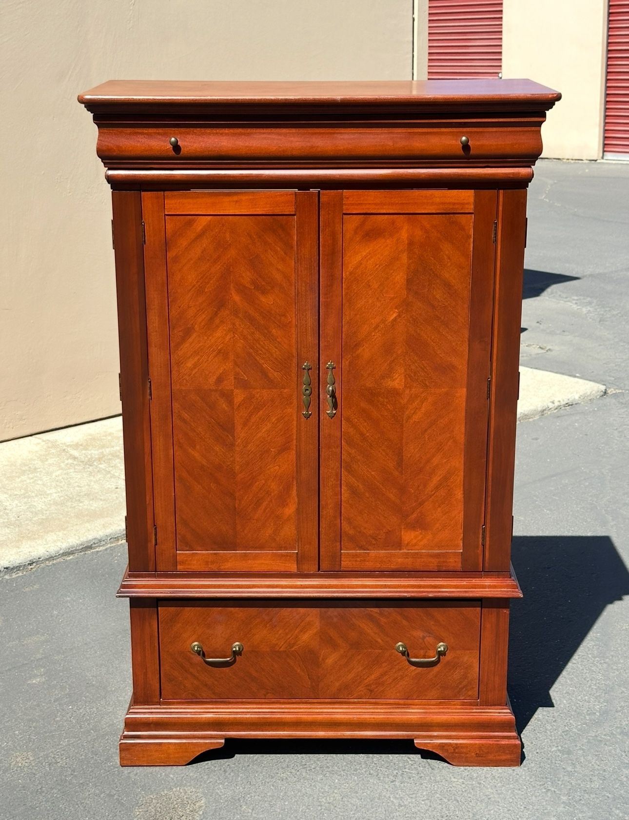Armoire