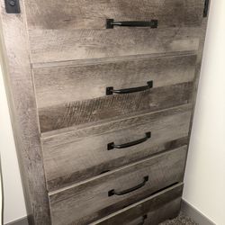 Queen Bedroom Set
