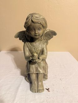 Sitting Angel Cherub Garden Statue