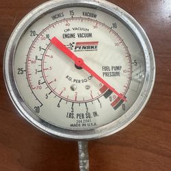 Vintage Penske Engine, Vacuum Fuel Pump