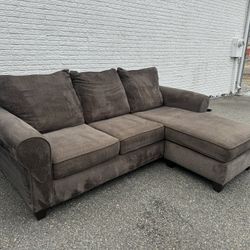 NEW ARRIVAL ‼️ REVERSIBLE SECTIONAL (brown)