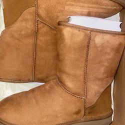 Uggs Classic Short Brown Boots (Size 12) 