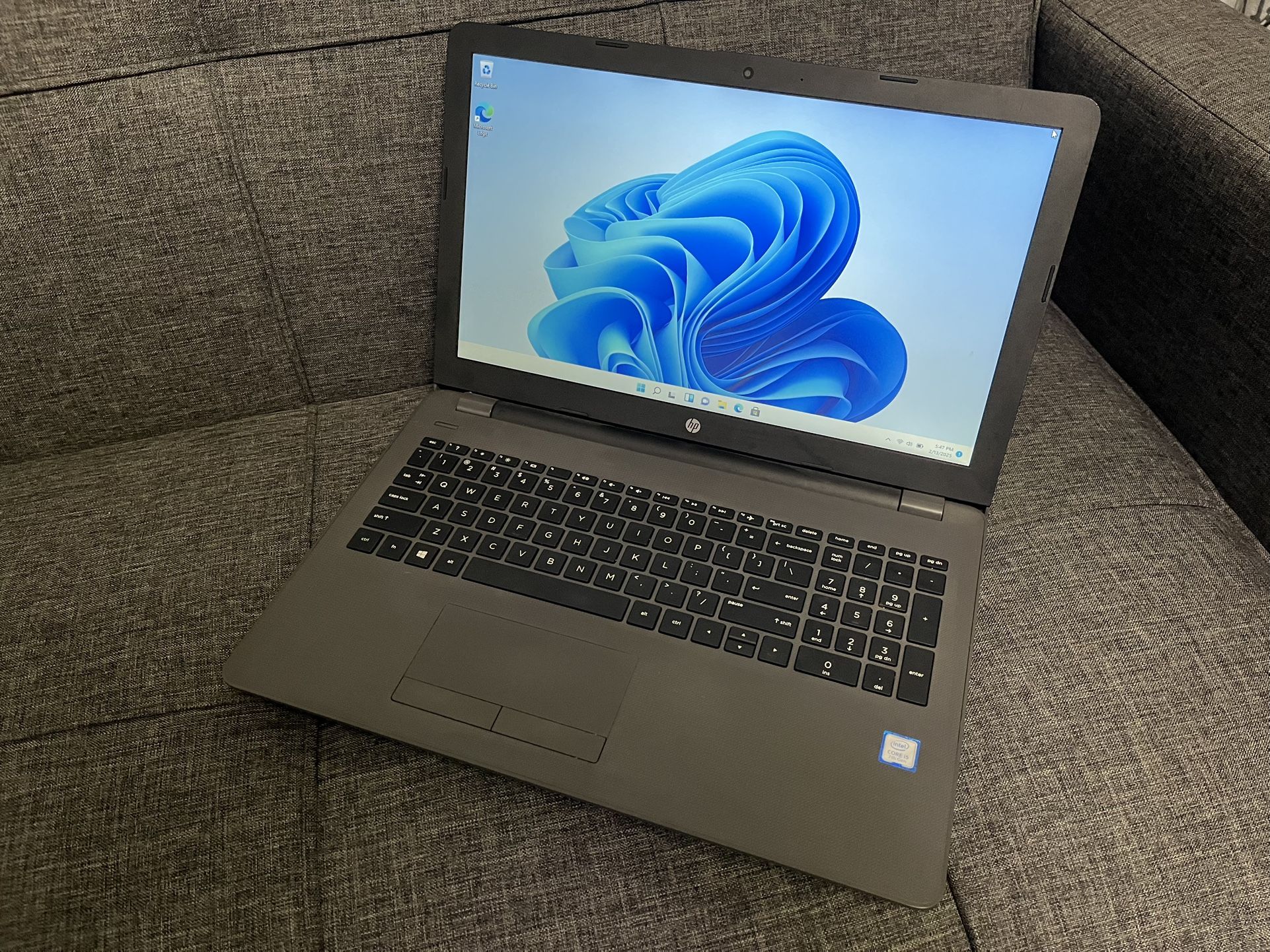 HP Notebook 250 G6 15 “ FHD 7th GEN i5-7200U 2.50GHZ 4GB RAM 500GB HD HDMI DVD -ROM Laptop