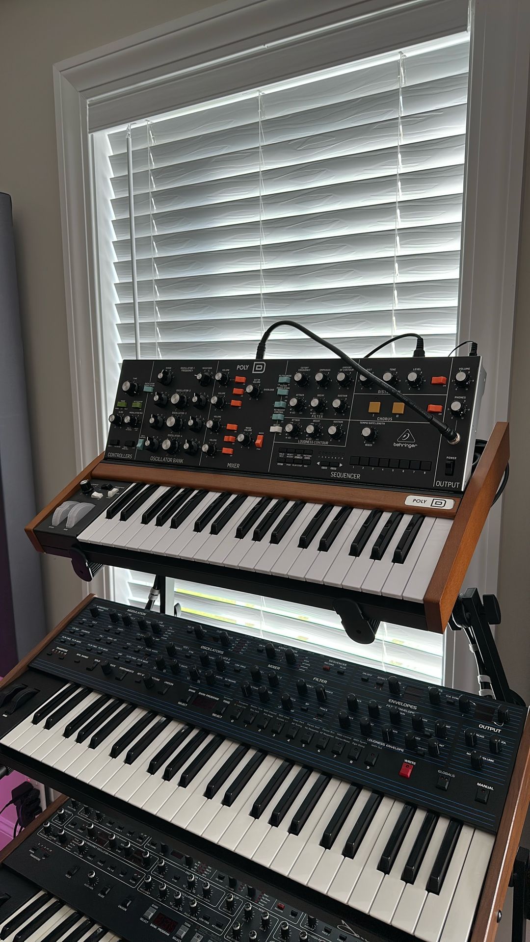 Behringer Poly D Synth 