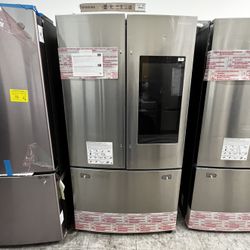 FAMILY HUB SAMSUNG FRENCH DOOR REFRIGERATOR