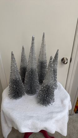 6 bottle brush trees