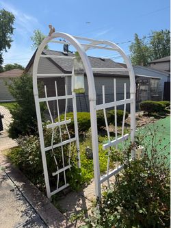 40”x 86” arbor arched trellis