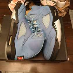 JORDAN 5'S RETROS UNC UNIVERSITY  BLUE