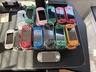 PSP 3000 Like new, 128GB 400+ games with charger, message for colors