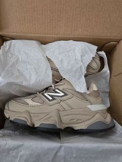 New Balance kids sz 8