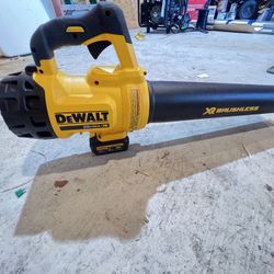 Dewalt Blower XR 20v With Battery And Charger 
