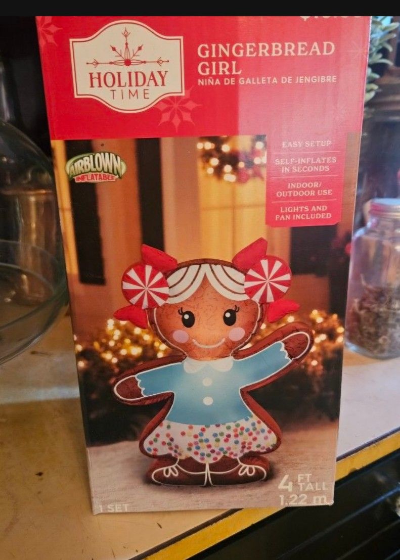 Christmas Inflatable Gingerbread Yard Decor