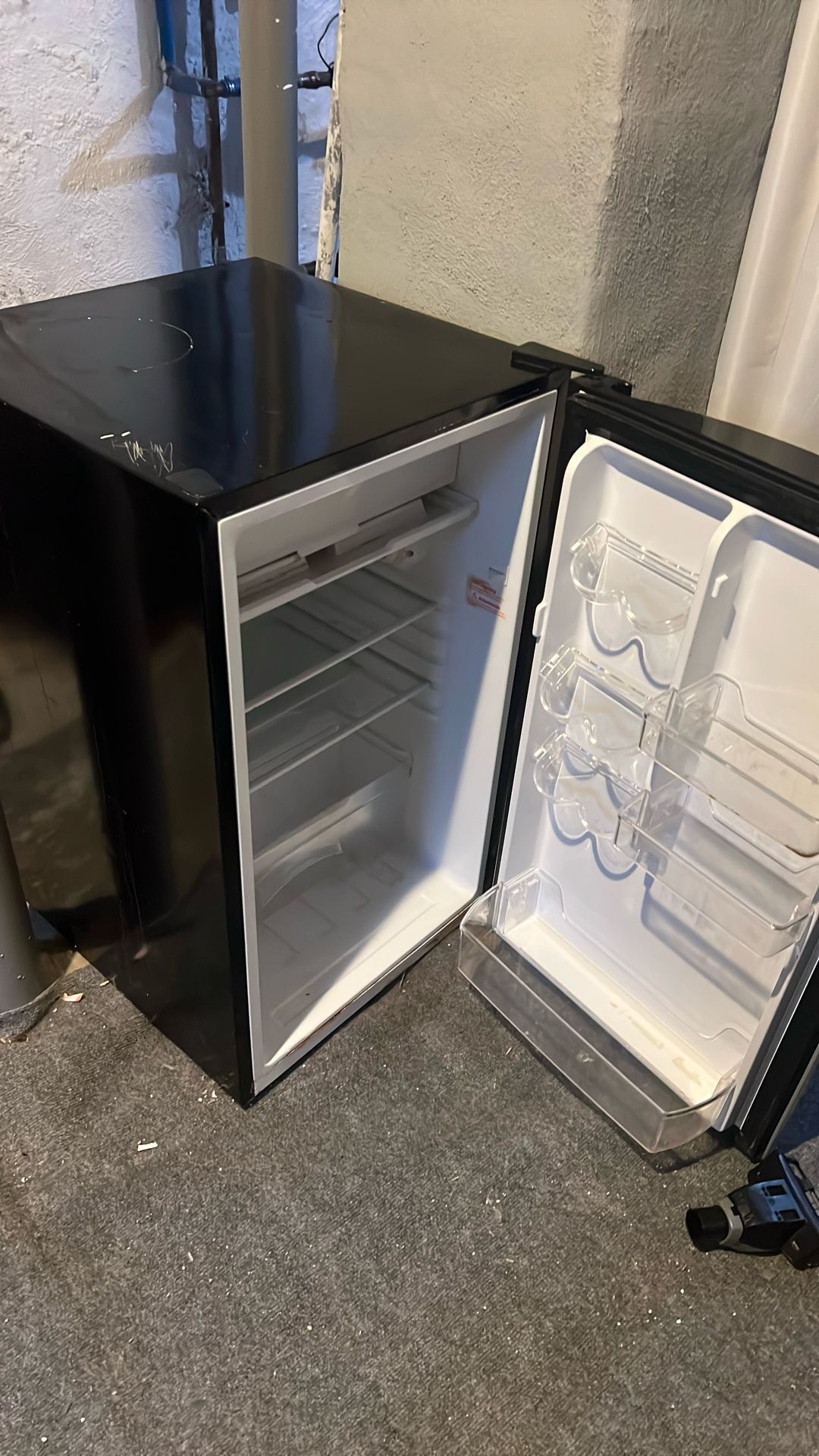 Mini fridge