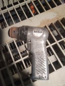Pistol grip air tool
