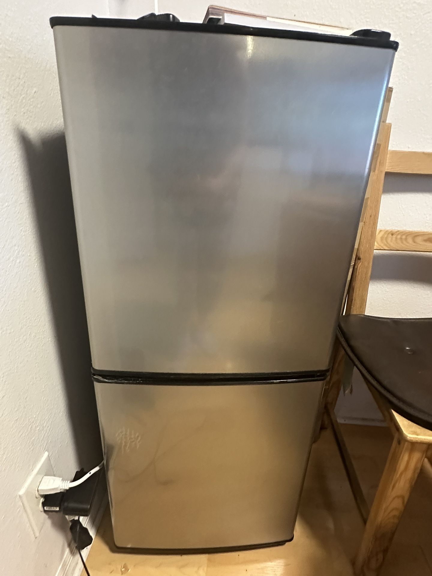 Mini Fridge With Freezer