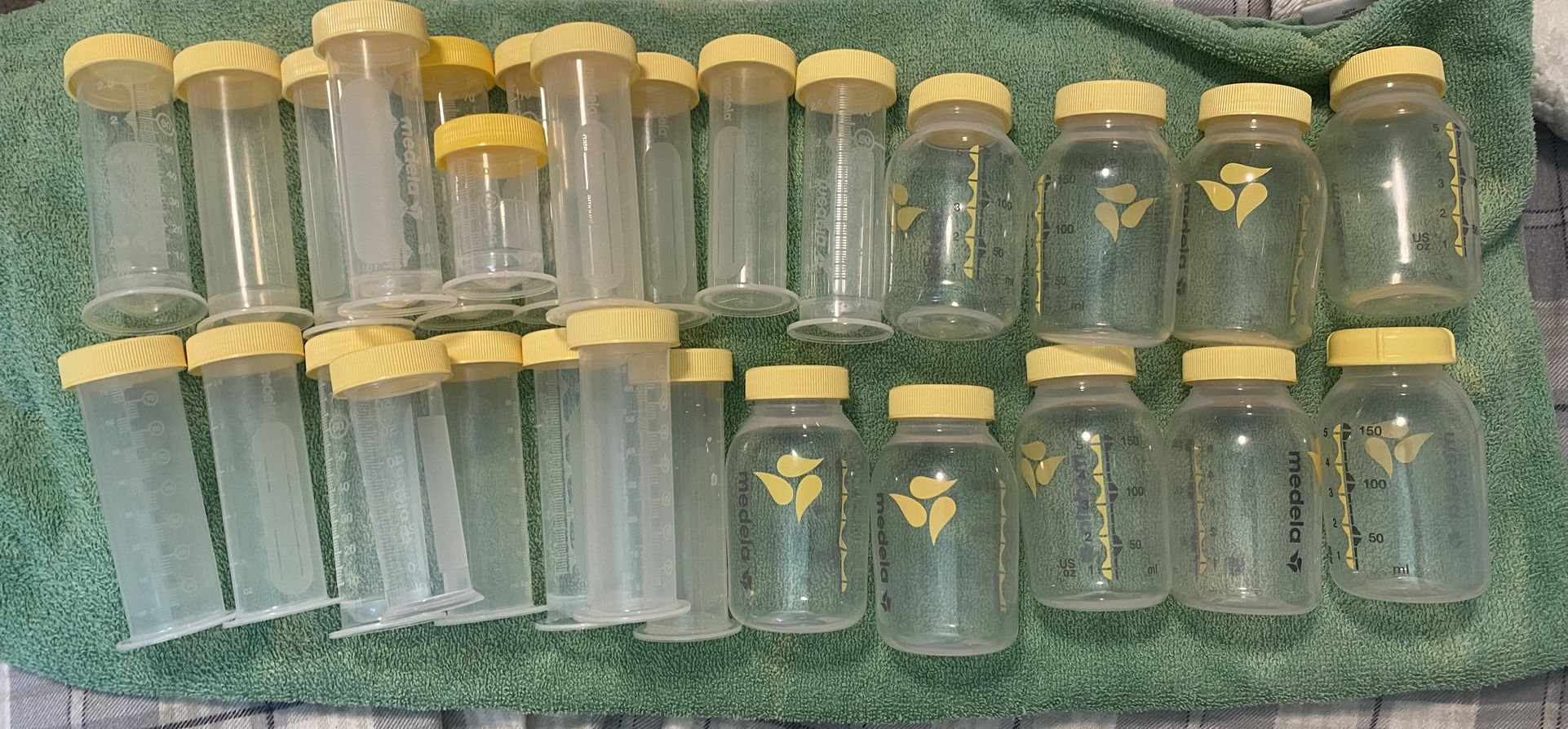 28 Medela Milk Storage Bottles