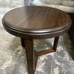 Brand New End Table Pickup In San Leandro