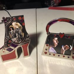 2 CUTE SMALL PICTURE FRAMES