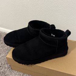 UGG Classic Ultra Mini Boots – Black