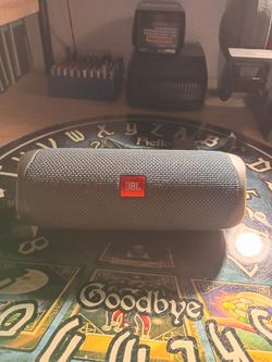 JBL Flip 5 Bluetooth speaker