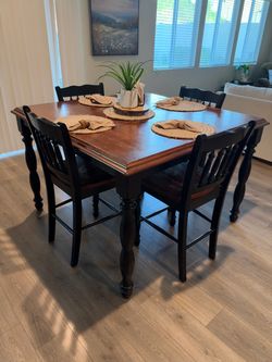 Counter Height Dining Table Set with 8 barstool chairs