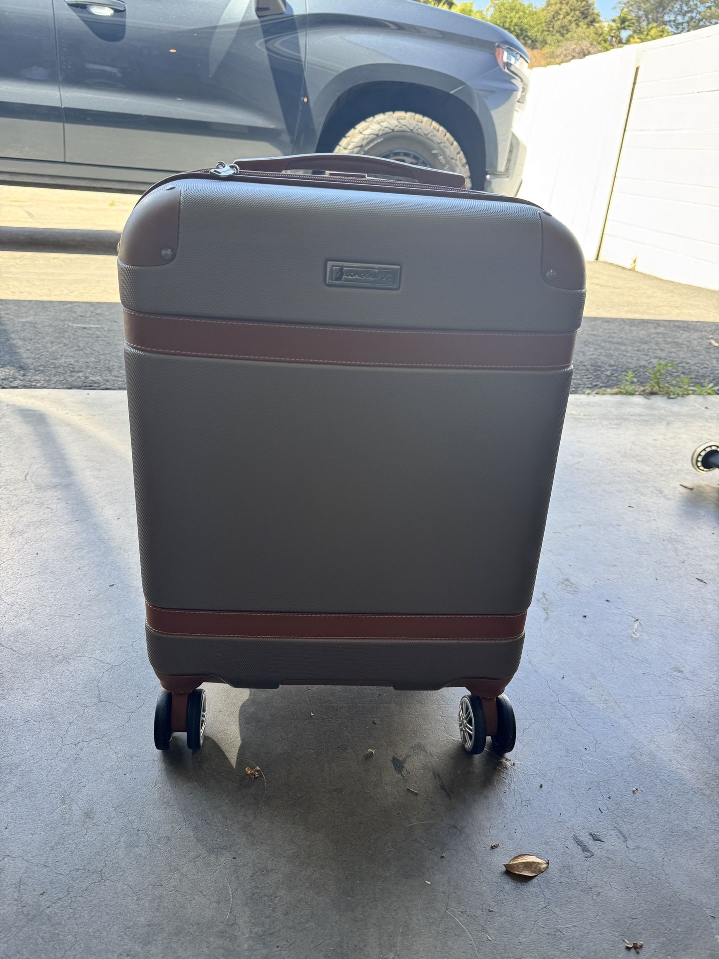London Fog Luggage