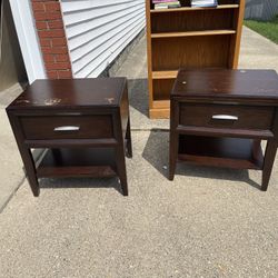 Solid wood side tables
