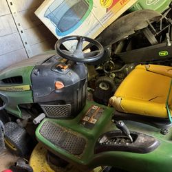 John Deere Riding Lawn Mower