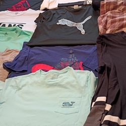 Ropa De Niño Talla 8 10 12 14  Incluye Pantalones Camisetas Pijamas  Edredón  Y Cubre Colchón Size Twin 