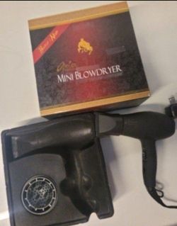 Aria Mini Blowdryer