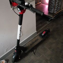 Gotrax G4 Electric Scooter ( 20mph/25 Miles Percharge)