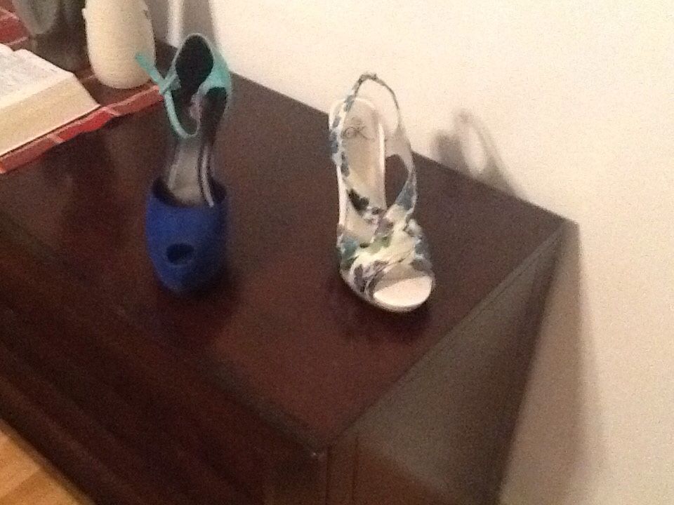 Ladies large size dress shoes