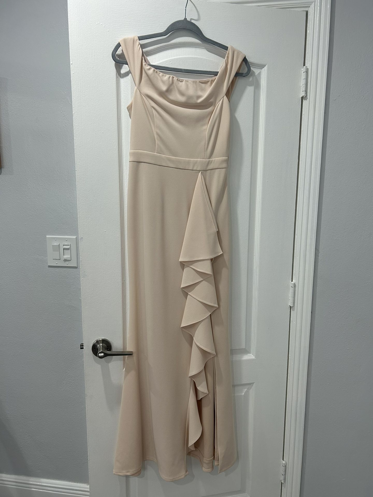 Beautifull Lulu Soft Peach Color!! Only One Use For A Wedding!