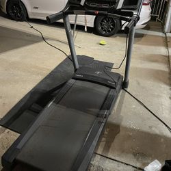 Treadmill 