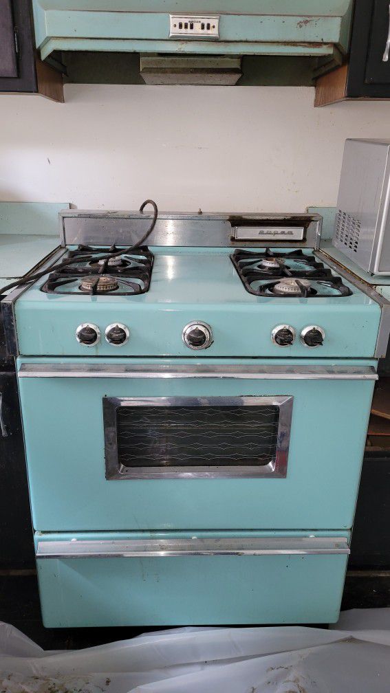Vintage Roper Whirlpool  Gas Oven / Stove