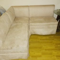 SECTIONAL L SOFA