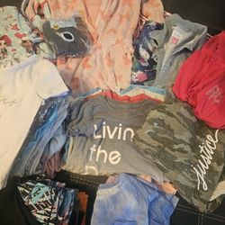 6 GIRLS CLOTHES