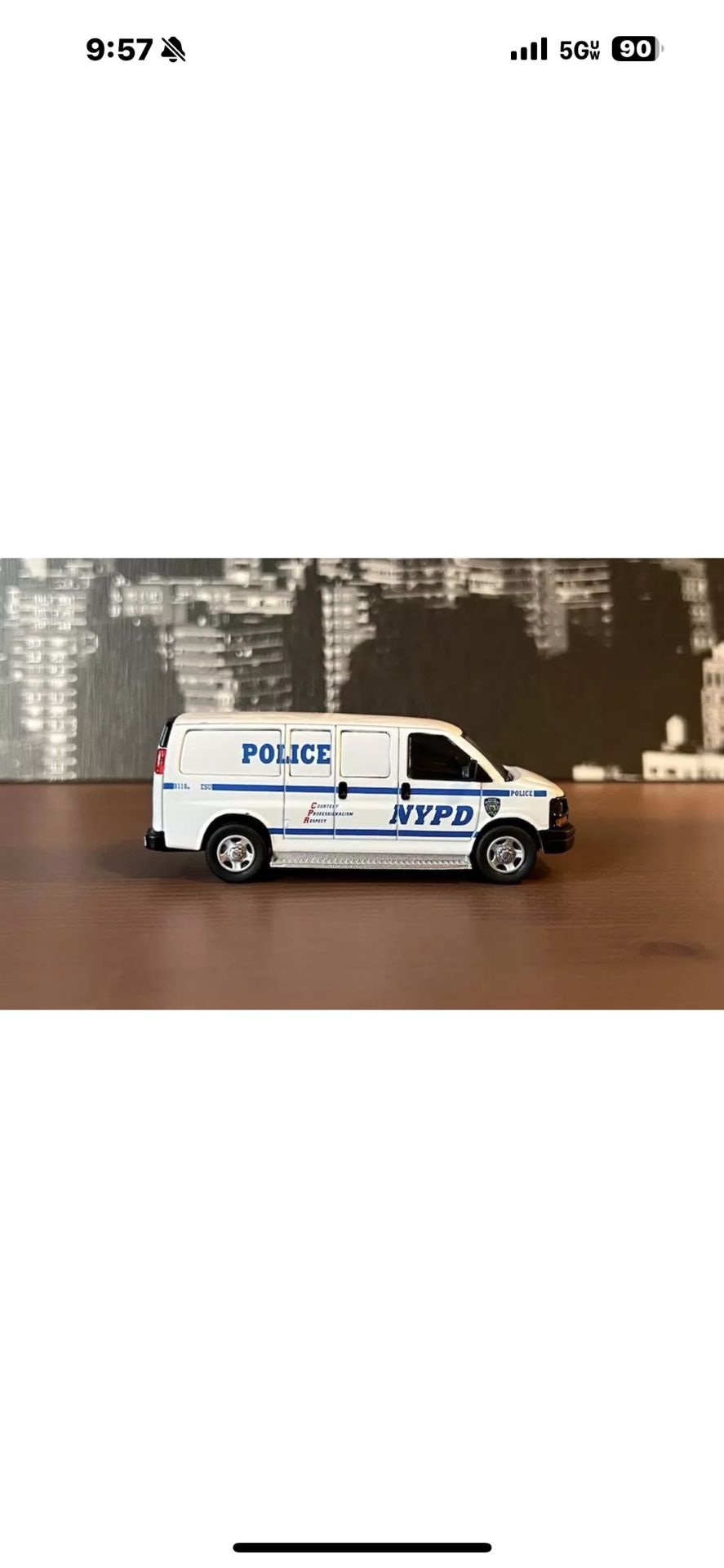 1:64 596model NYPD Police Express 3500 Van Sports Model Diecast