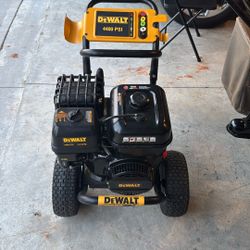 Pressure washer 4400 PSI