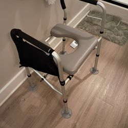 Toilet Raised Seatw/ Handle. Barely Used Been Bleached