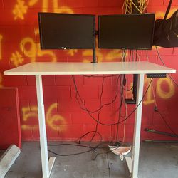 2 ASUS dual Screens & Adjustable Desk
