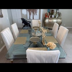 gold dinneing room table with decor 
