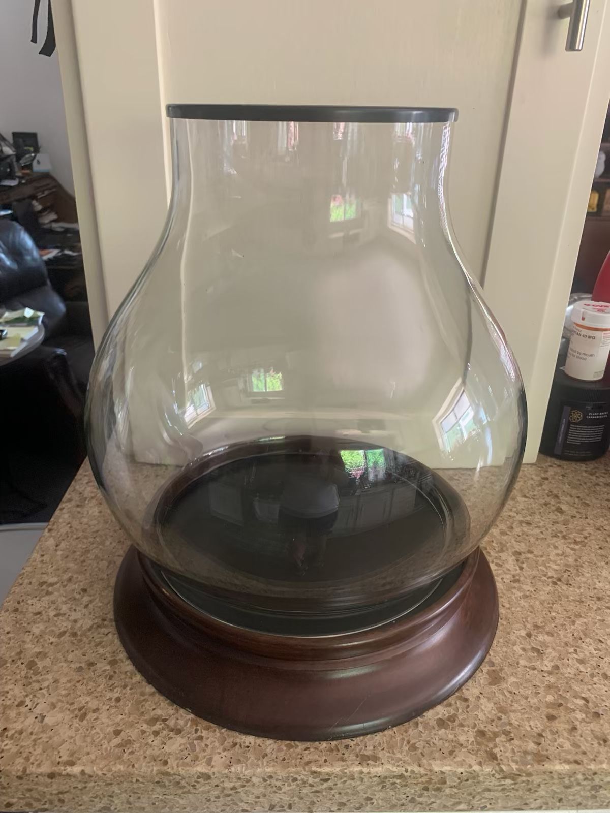 Candle pillar holder