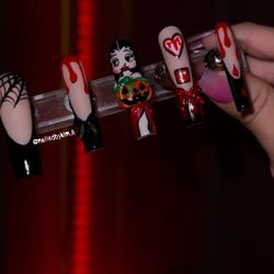 🕸️ Press Ons for Sale 🕷️