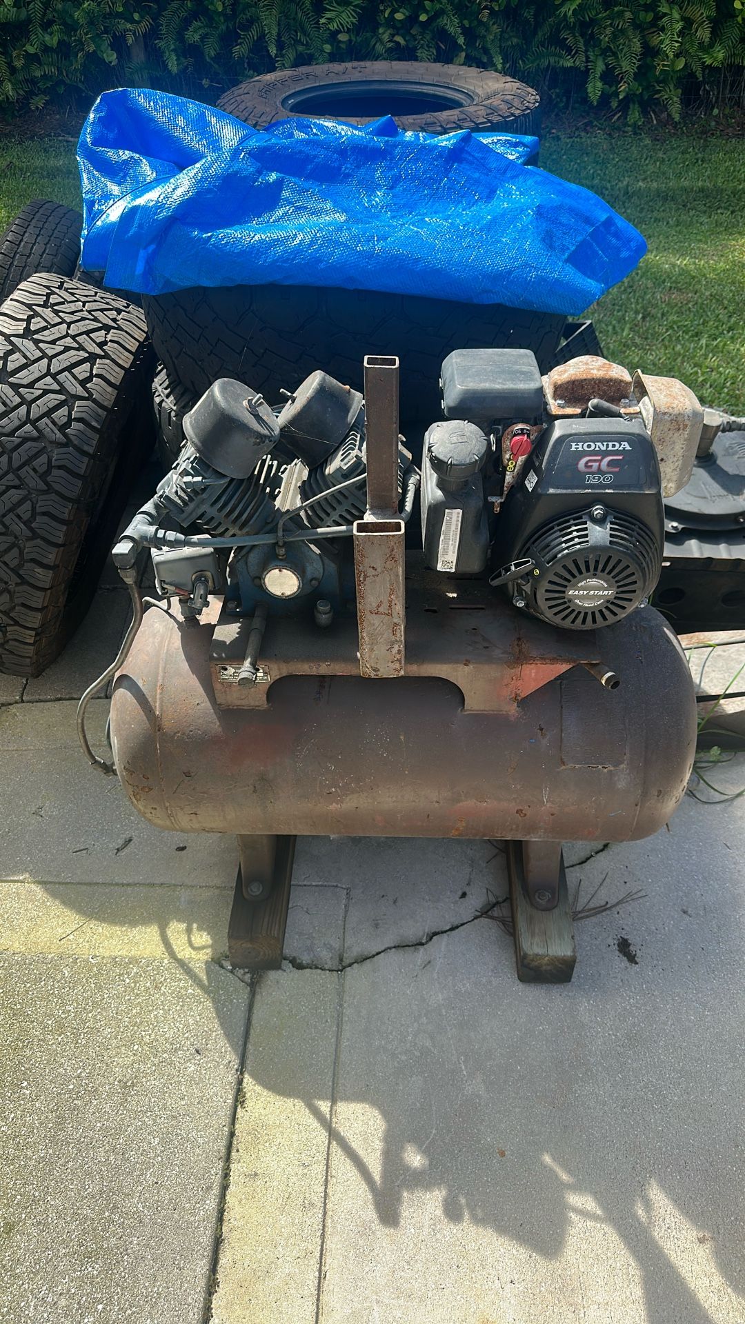 Dual Head High Quality Air Compressor W/5hp Honda Engine