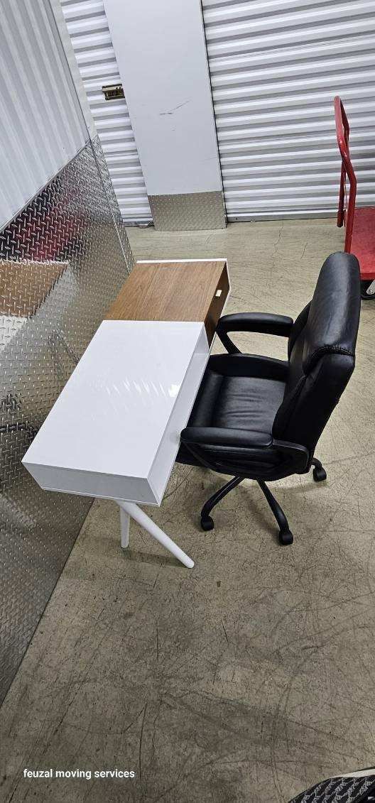 Study Desk With Chair