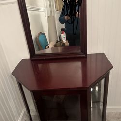 Curio Table With Mirror